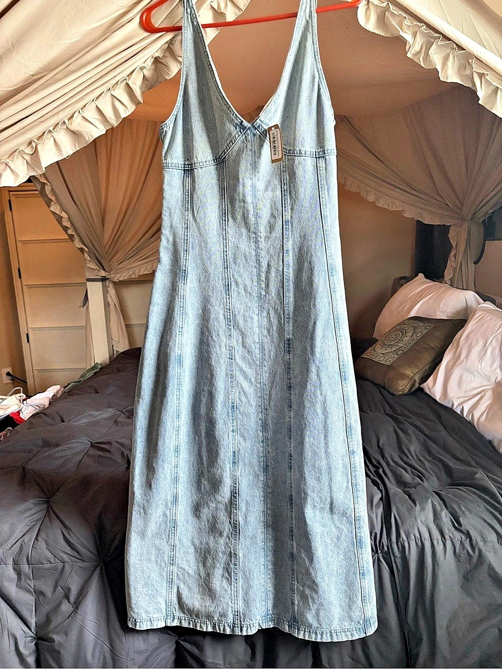 Vestique Denim Maxi Dress in Blue Size Large NWT